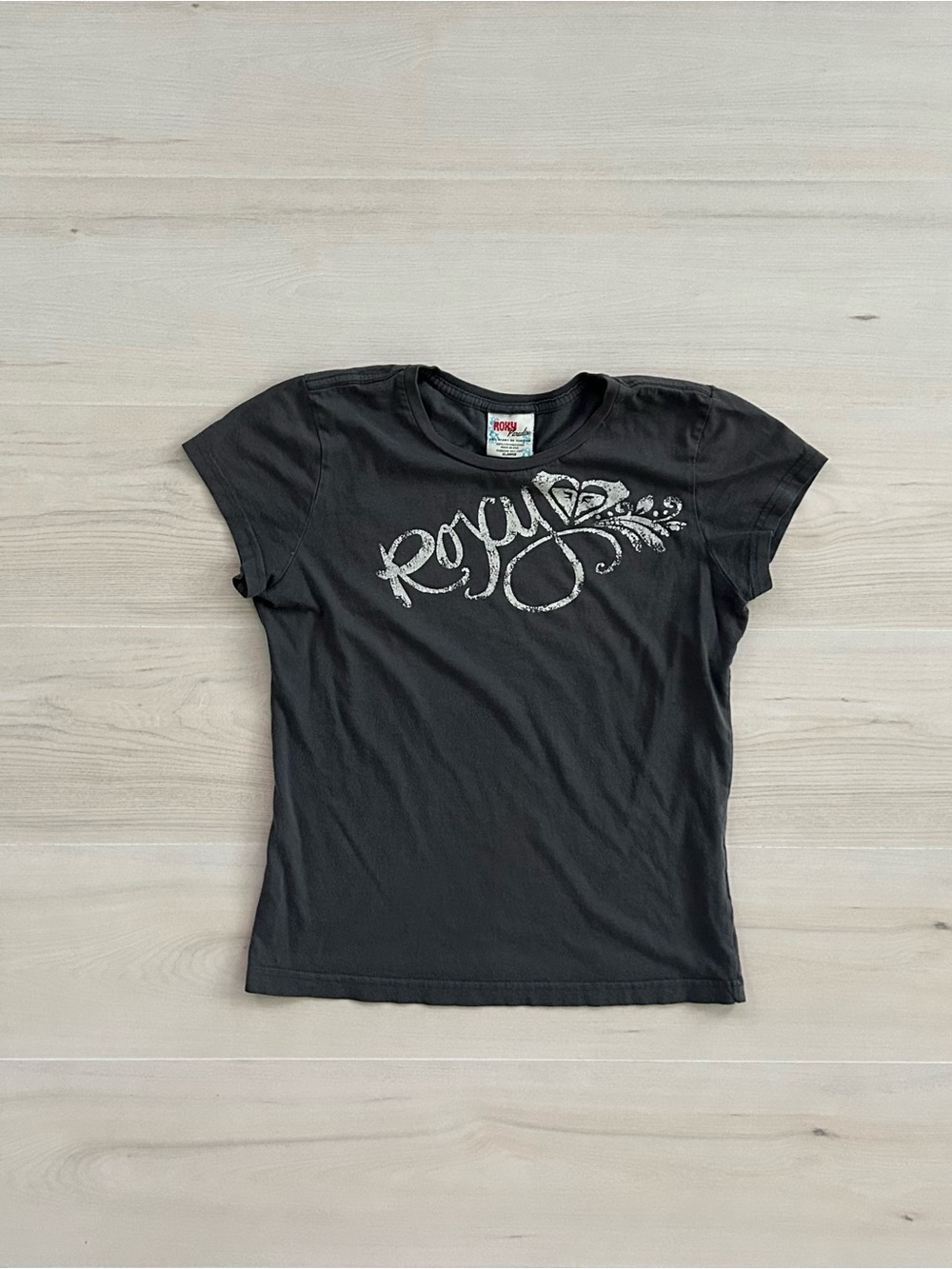 y2k gray roxy baby tee
